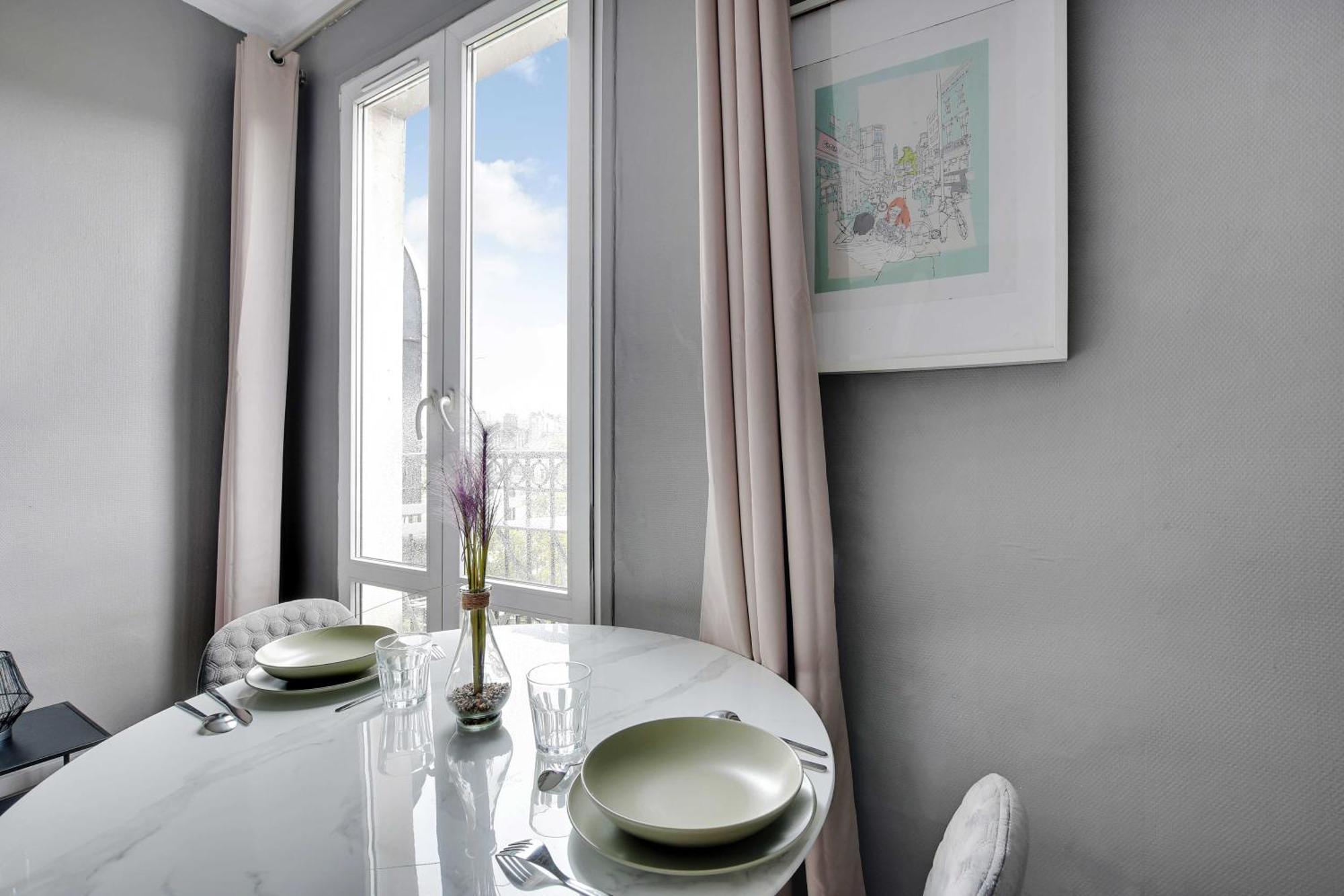 Bright Suite With Balcony Near Gare De L'Est Paris Exterior photo